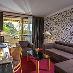 Club 호텔 4*