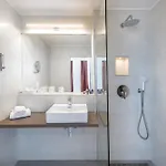 Отель Club Тихань