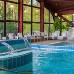 Club Hotel