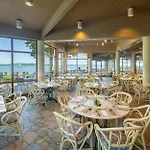 Club 4*