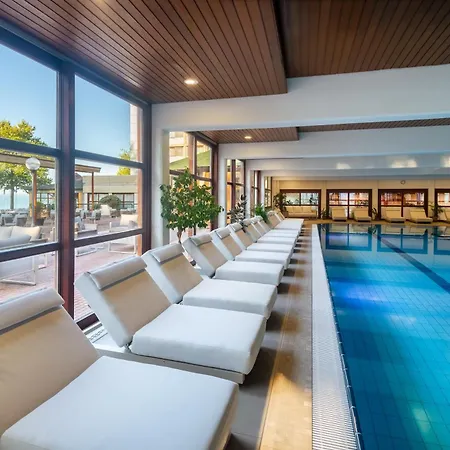Club Hotel 4*