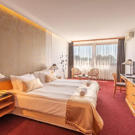 Hotel Club 4*