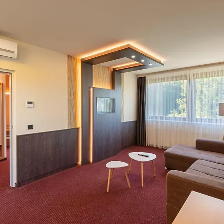 Club 4*