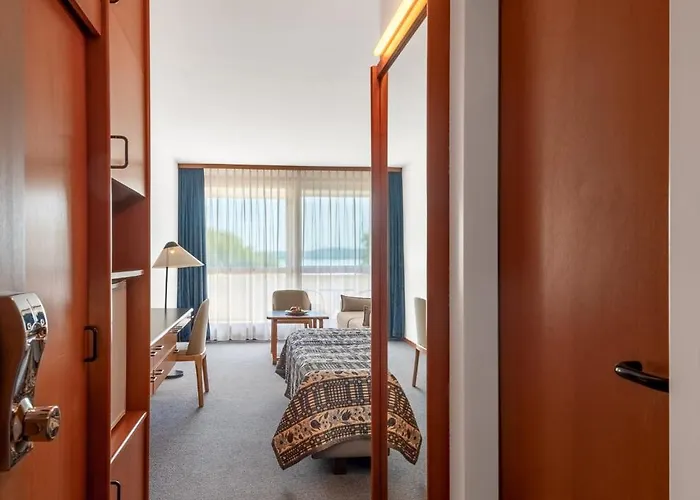 Club Szálloda 4*