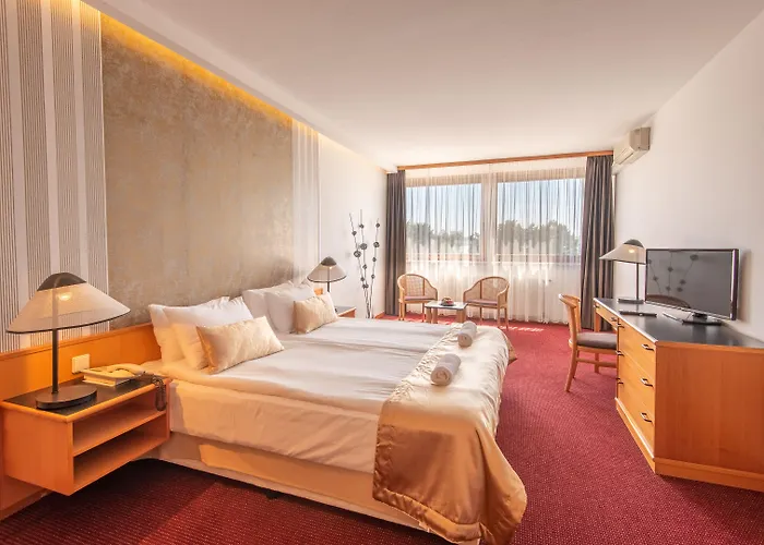 Ξενοδοχείο Club 4*